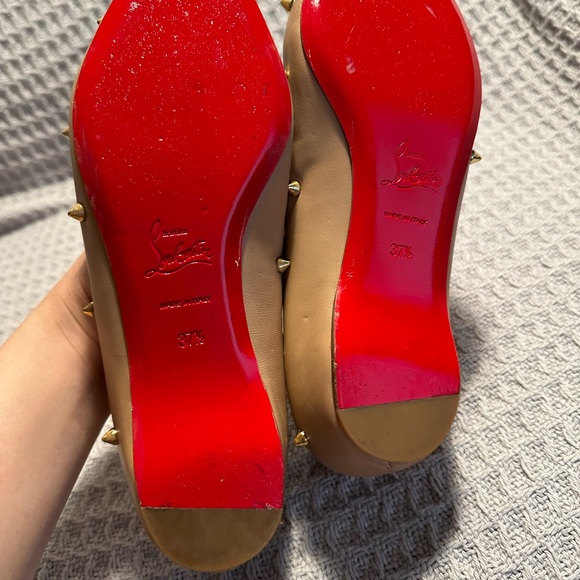Louboutin studded pointy beige gold ballerina flats 8 - Picture 8 of 8